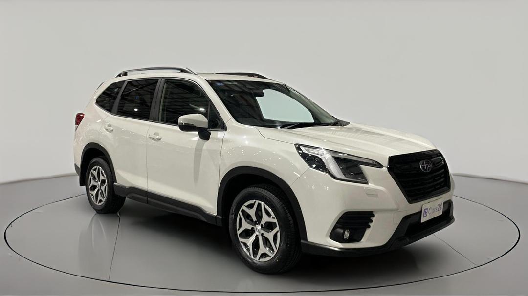 2024 Subaru Forester 2.5i (AWD), Automatic, 40401 km, Right Front Diagonal (45- Degree) View