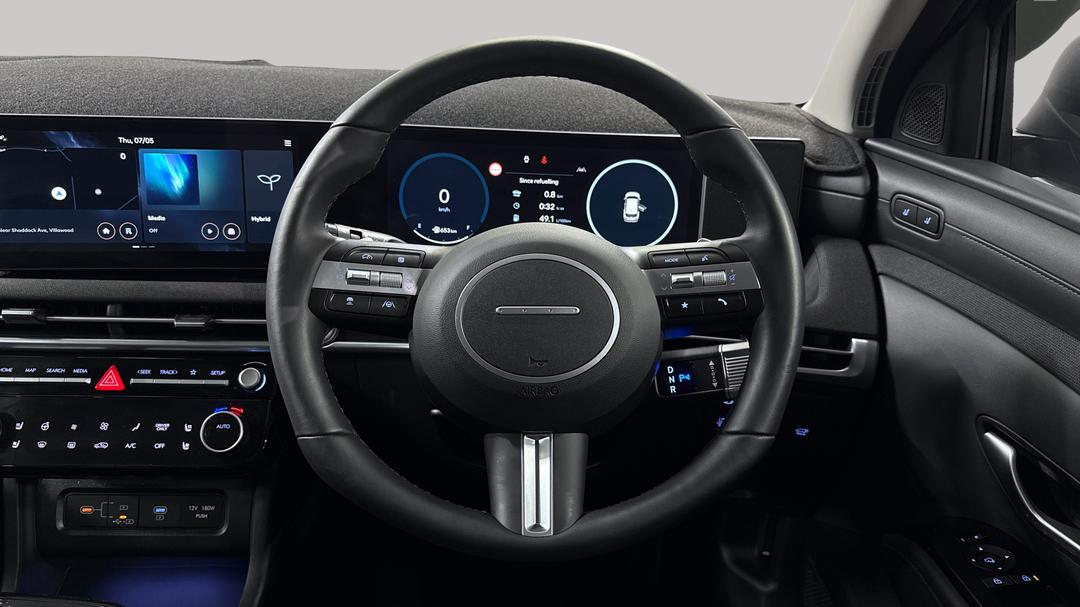 2025 Hyundai Tucson Premium Hybrid (AWD), Automatic, 2546 km, Steering Wheel Close-up