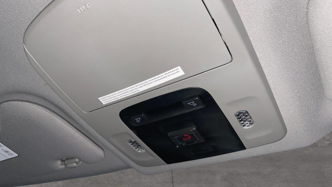 2021 Toyota Camry Ascent, Automatic, 75290 km, On-Roof Controls/Sunglass holder
