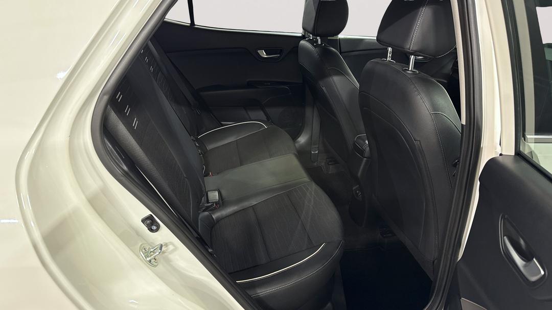 2020 Kia Stonic Gt-line, Automatic, 19887 km, Right Side Rear Door Cabin View