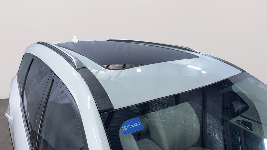 2024 Mahindra Xuv700 Ax7l, Automatic, 14683 km, Roof/Sunroof View