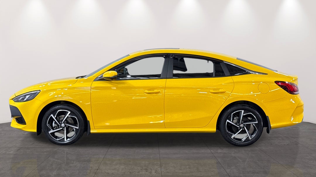 2024 MG Mg5 Essence, Automatic, 8742 km, Left Side View