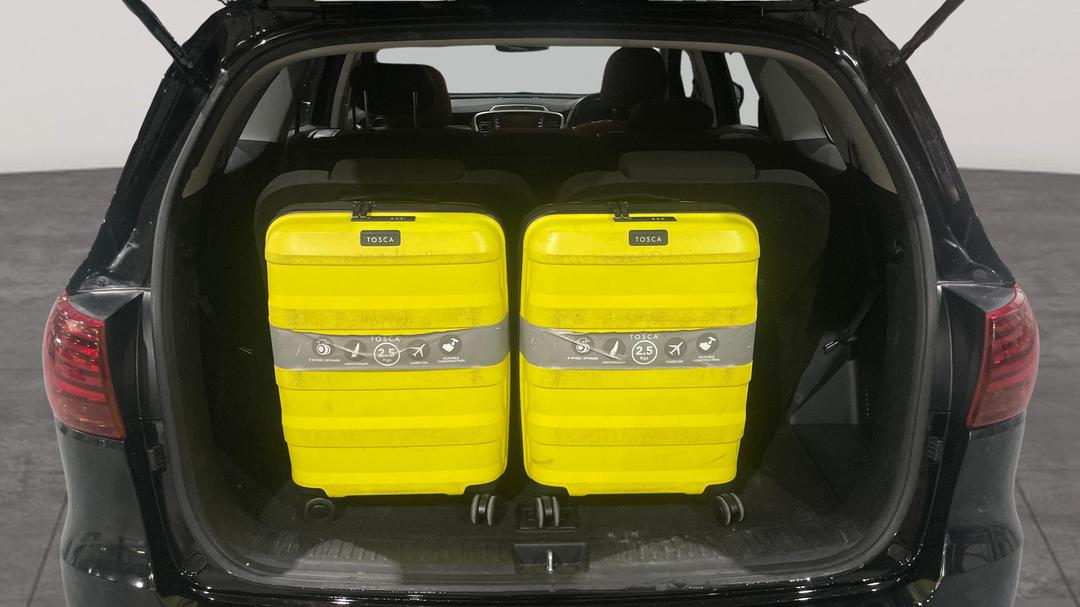 2019 Kia Sorento Si (4x2), Automatic, 113960 km, Boot Inside View with Luggage