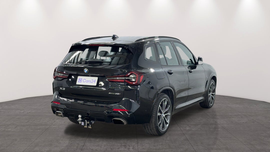 Right Back Diagonal (45- Degree) View