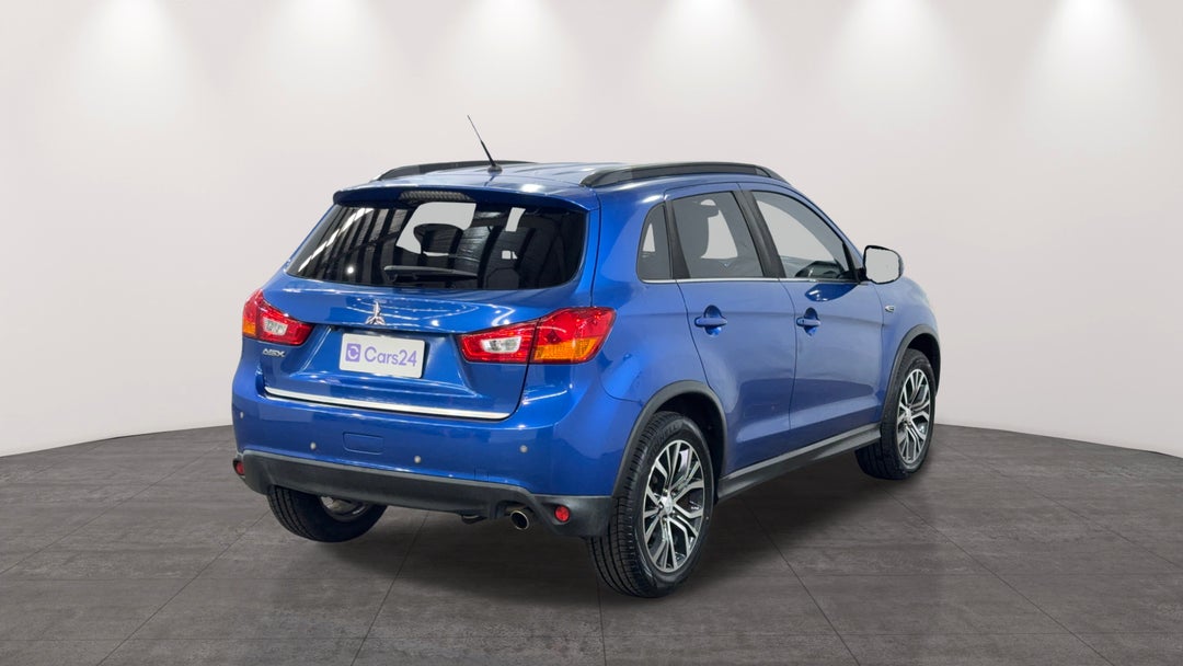 Right Back Diagonal (45- Degree) View