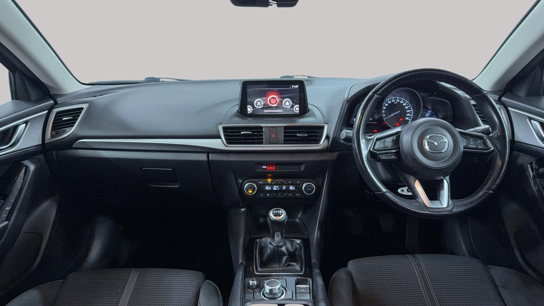 2017 Mazda 3 Sp25, Manual, 118411 km, Dashboard View