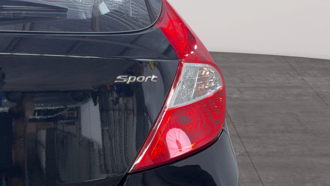 2018 Hyundai Accent Sport, Automatic, 121604 km, Badge (Boot Right Side)