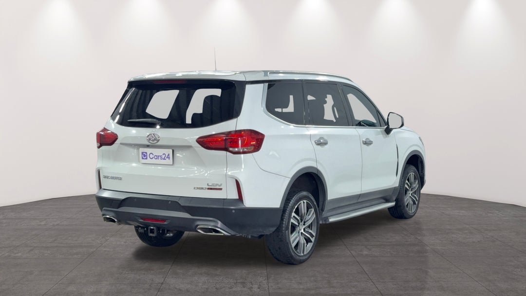 Right Back Diagonal (45- Degree) View