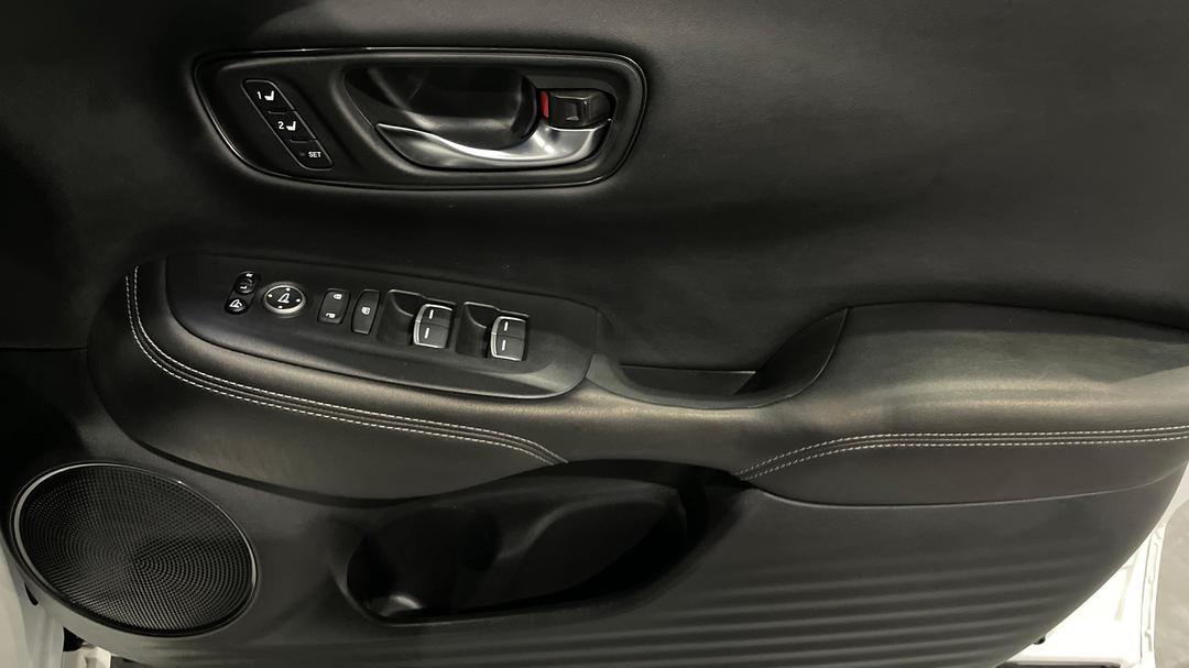 2023 Honda Zr-v E:hev Lx, Automatic, 27406 km, Speaker View