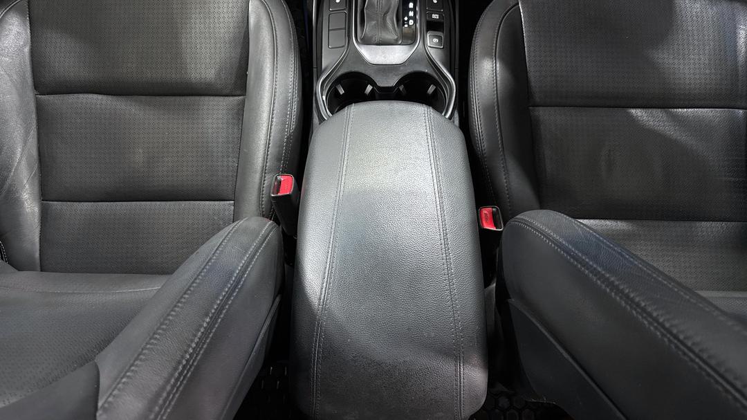 2013 Hyundai Santa Fe Highlander Crdi (4x4), Automatic, 125474 km, Center Console
