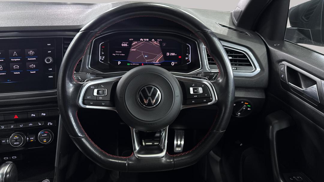 2021 Volkswagen T-roc 140tsi Sport, Automatic, 118322 km, Steering Wheel Close-up