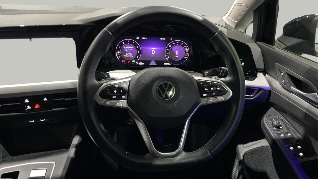2022 Volkswagen Golf 110tsi Life, Automatic, 19346 km, Steering Wheel Close-up