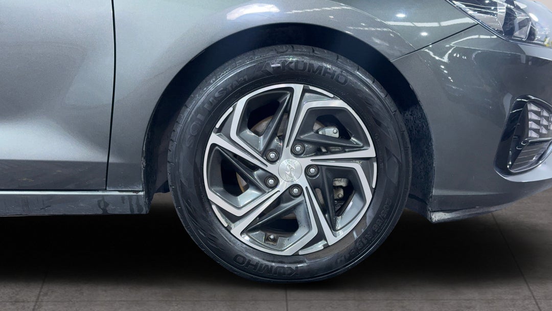 2020 Hyundai i30 Active, Automatic, 128088 km, Right Front Wheel