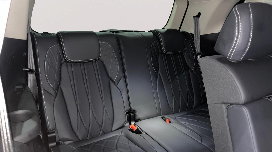 2025 LDV D90 Executive (4WD), Automatic, 19232 km, Third Row Seats