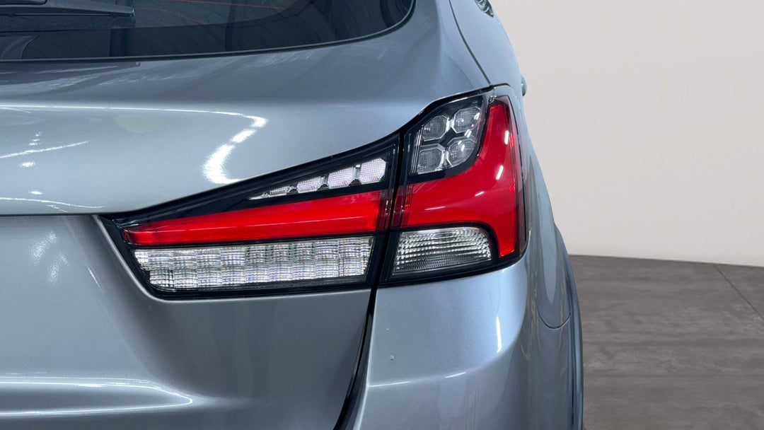 Badge (Boot Right Side)