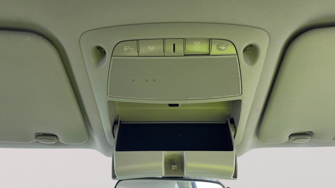 On-Roof Controls/Sunglass holder