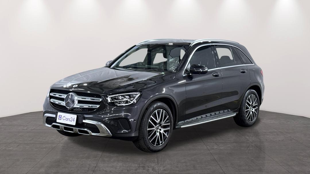 2021 Mercedes-benz GLC 200, Automatic, 46449 km, Left Front Diagonal (45- Degree) View