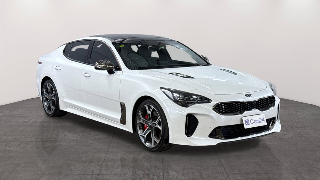 2019 Kia Stinger Gt (black Leather), Automatic, 141621 km, Right Front Diagonal (45- Degree) View