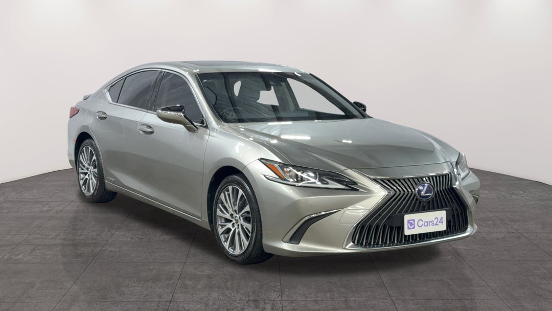 Right Front Diagonal (45- Degree) View