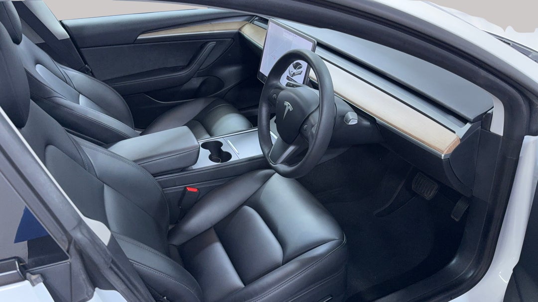 2021 Tesla Model 3 Standard Range Plus Rwd, Automatic, 48226 km, Right Side Front Door Cabin View