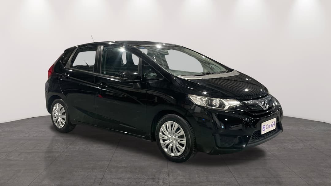 2016 Honda Jazz Vti, Manual, 30132 km, Right Front Diagonal (45- Degree) View