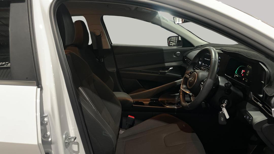 2024 Hyundai i30 Hev 1.6p Dct, Automatic, 11921 km, Right Side Front Door Cabin View