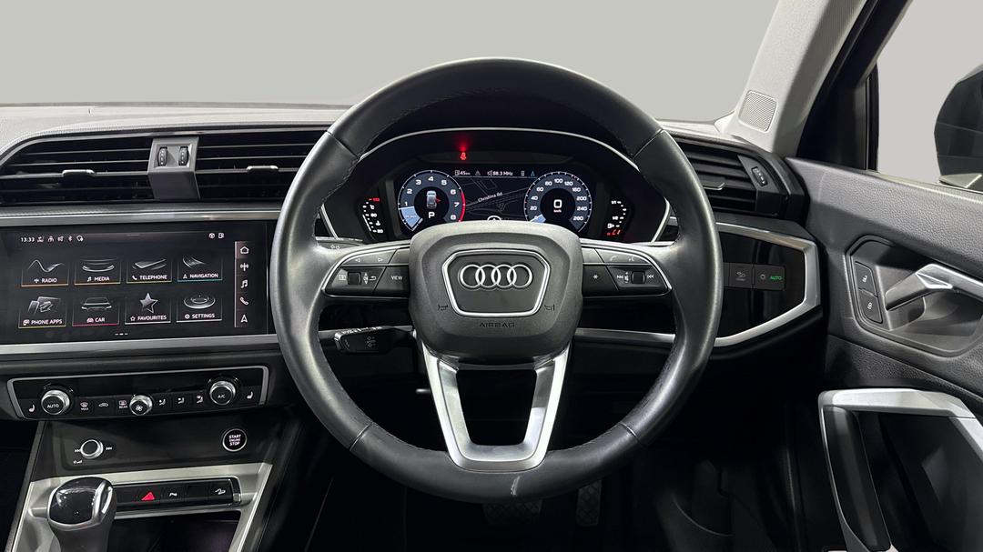 2022 Audi Q3 35 Tfsi, Automatic, 13655 km, Steering Wheel Close-up
