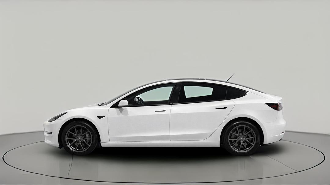 2021 Tesla Model 3 Standard Range Plus RWD, Automatic, 47747 km, Left Side View