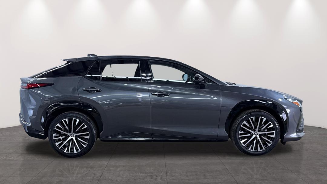 2023 Lexus Rz450e Sports Luxury, Automatic, 27227 km, Right Side View