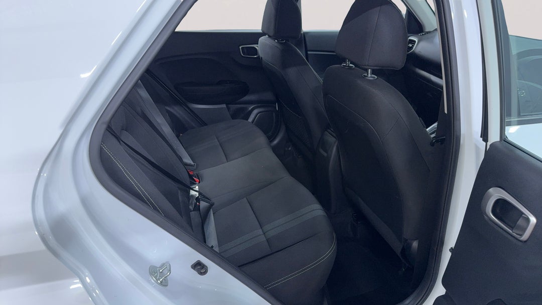 2023 Hyundai Venue Venue, Automatic, 61198 km, Right Side Rear Door Cabin View