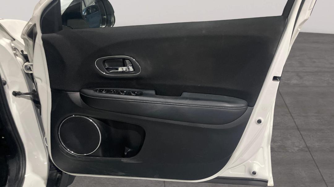 2017 Honda HR-V Vti-s, Automatic, 131546 km, Speaker View