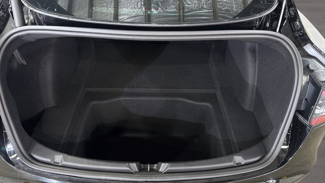 2021 Tesla Model 3 Standard Range Plus RWD, Automatic, 28430 km, Boot Inside View