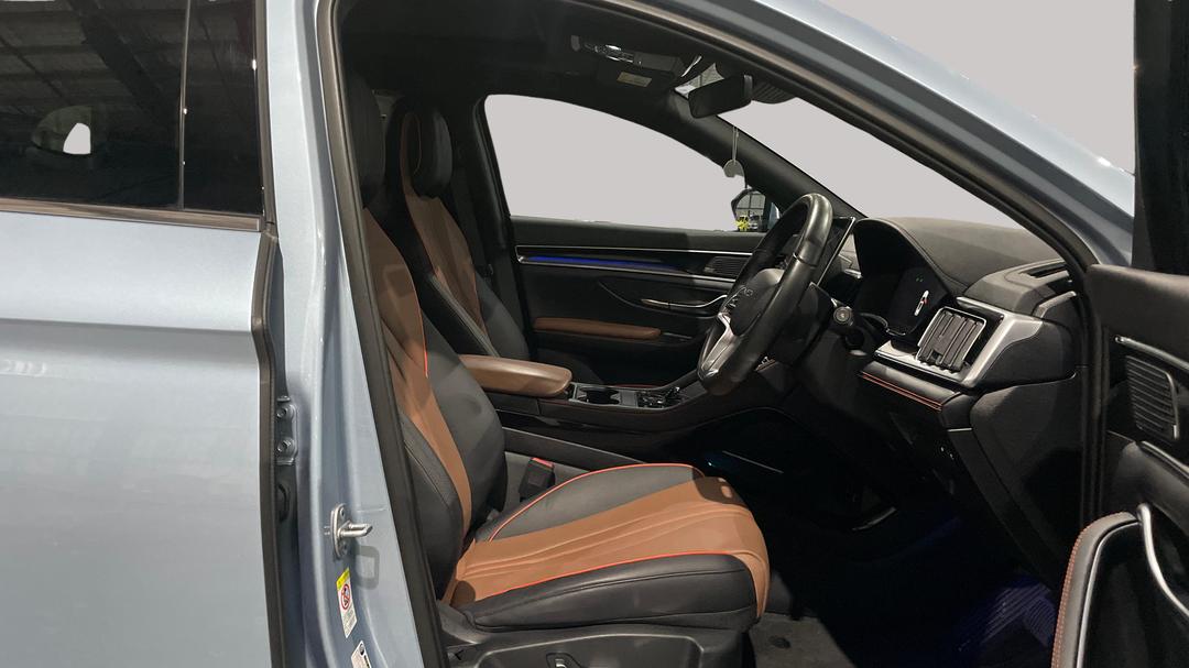 2024 Byd Sealion 6 Dynamic, Automatic, 23990 km, Right Side Front Door Cabin View