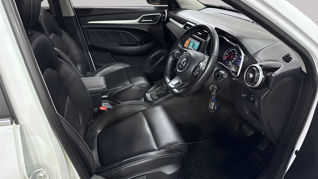 2023 MG ZS Excite, Automatic, 25899 km, Right Side Front Door Cabin View