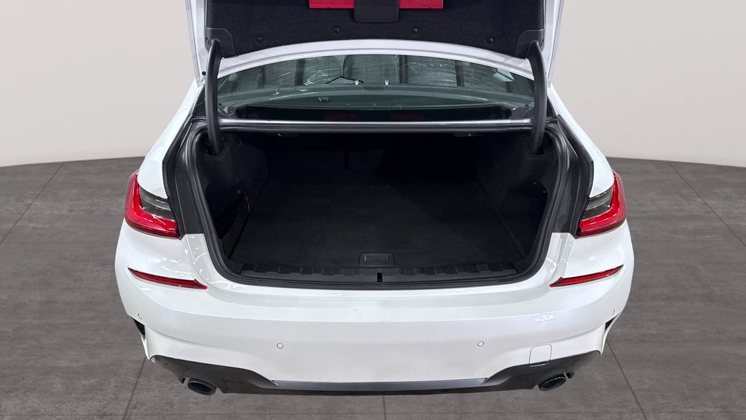 2021 BMW 3 30e M Sport Phev, Automatic, 48061 km, Boot Inside View