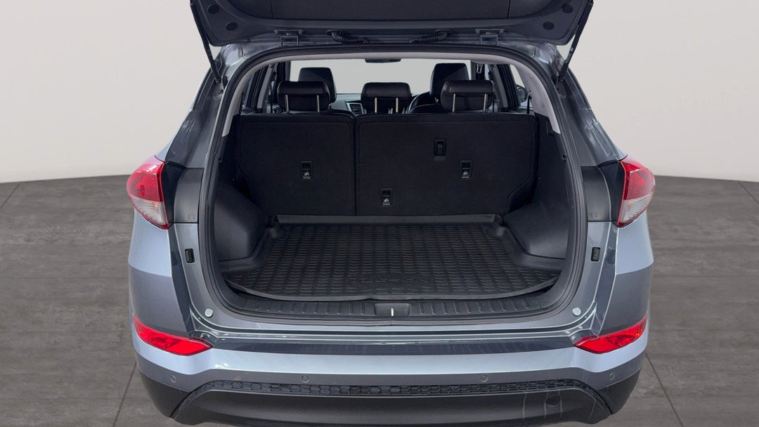 2015 Hyundai Tucson Active X (fwd), Automatic, 133835 km, Boot Inside View