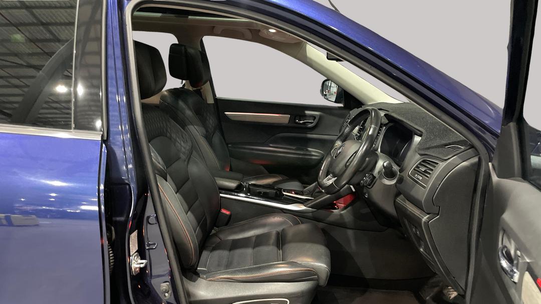 2021 Renault Koleos Intens (4x4), Automatic, 62801 km, Right Side Front Door Cabin View