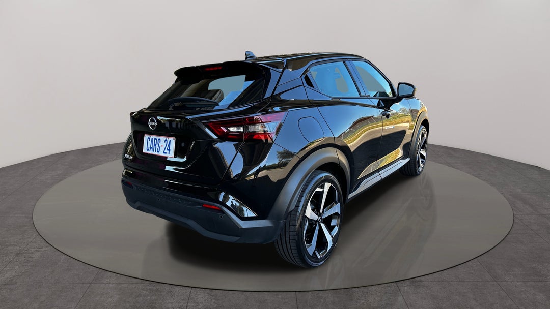 Right Back Diagonal (45- Degree) View