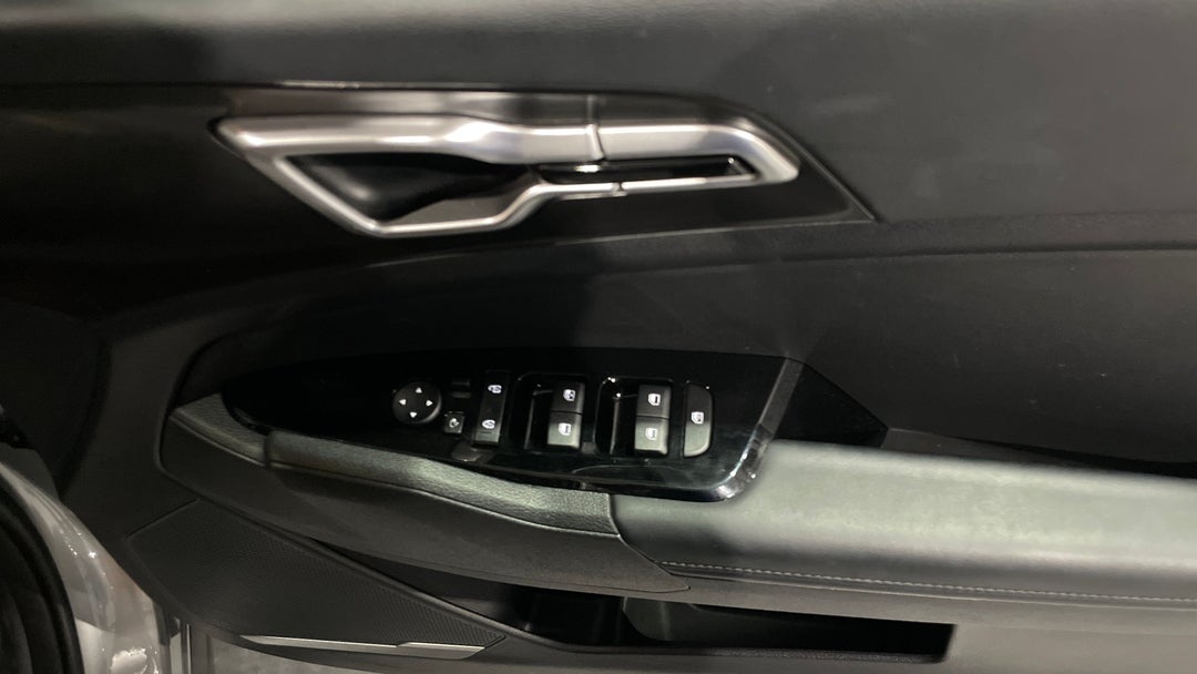 2024 Kia Sportage Sx (FWD), Automatic, 41225 km, Drivers Side Door Panel Controls