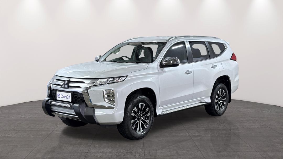 2023 Mitsubishi Pajero Sport Gls (4WD) 7 Seat, Automatic, 19204 km, Left Front Diagonal (45- Degree) View