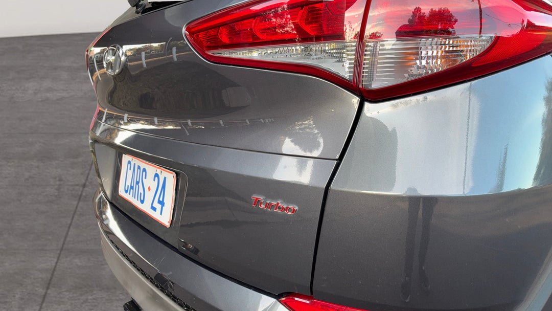 Badge (Boot Right Side)