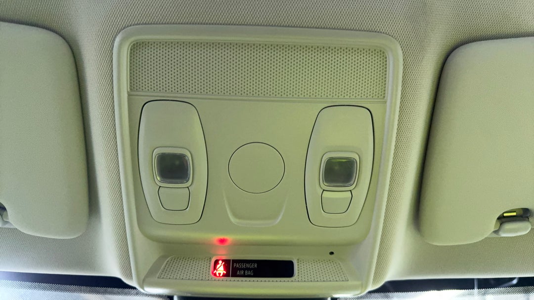 On-Roof Controls/Sunglass holder