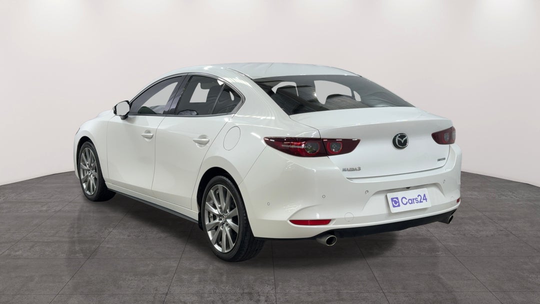 Left Back Diagonal (45- Degree) View