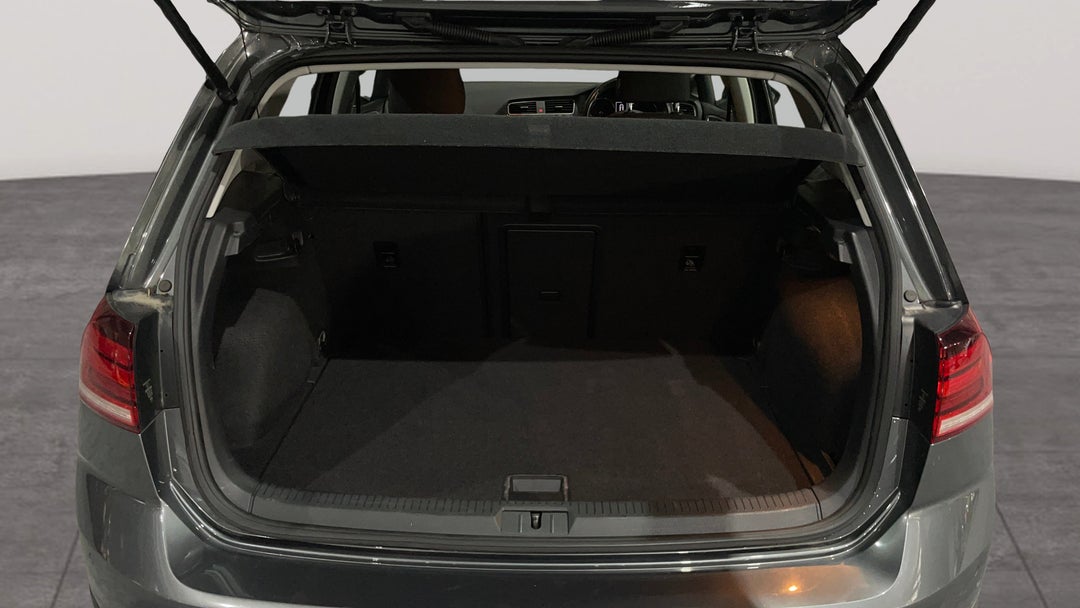2018 Volkswagen Golf 110 Tsi Trendline, Automatic, 103584 km, Boot Inside View