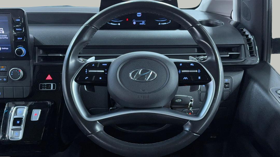 2023 Hyundai Staria Staria, Automatic, 81037 km, Steering Wheel Close-up