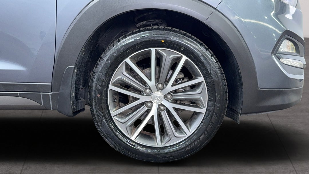 2015 Hyundai Tucson Active X (fwd), Automatic, 133835 km, Right Front Wheel