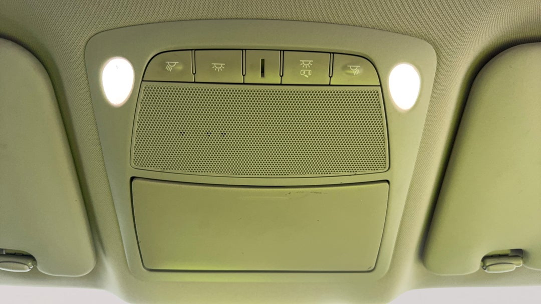 On-Roof Controls/Sunglass holder