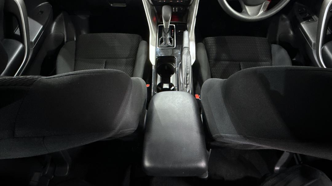 2024 Mitsubishi Eclipse Cross Es (2WD), Automatic, 24141 km, Center Console