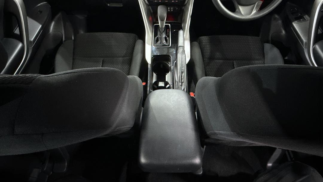 2024 Mitsubishi Eclipse Cross Es (2WD), Automatic, 24141 km, Center Console