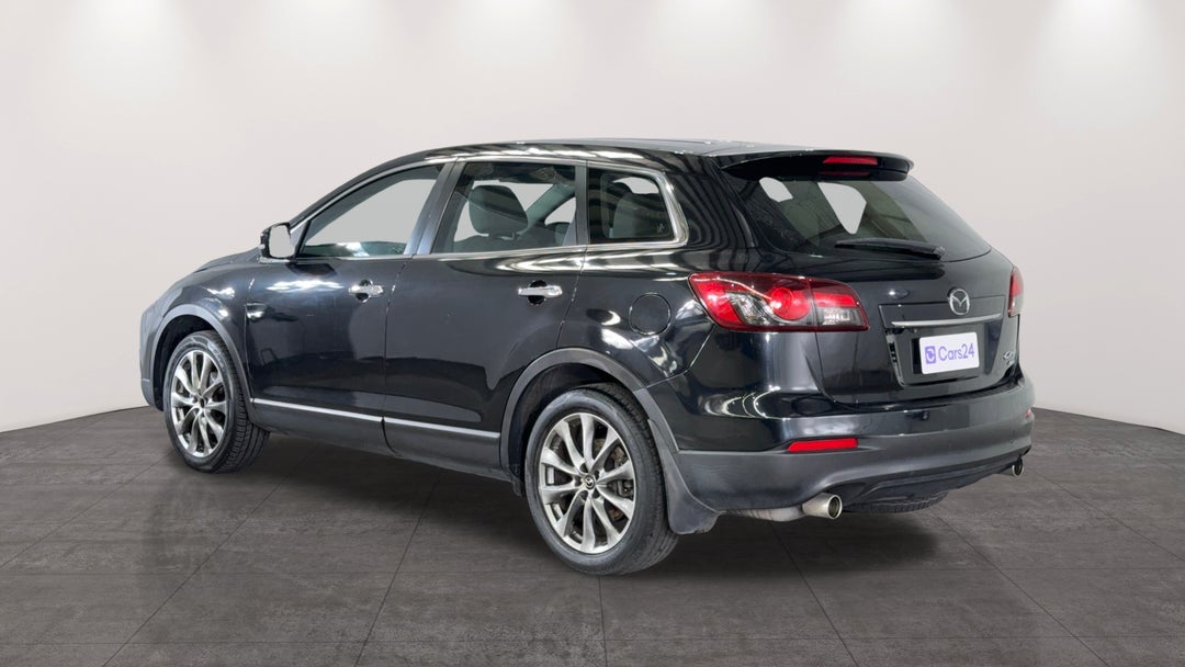 Left Back Diagonal (45- Degree) View